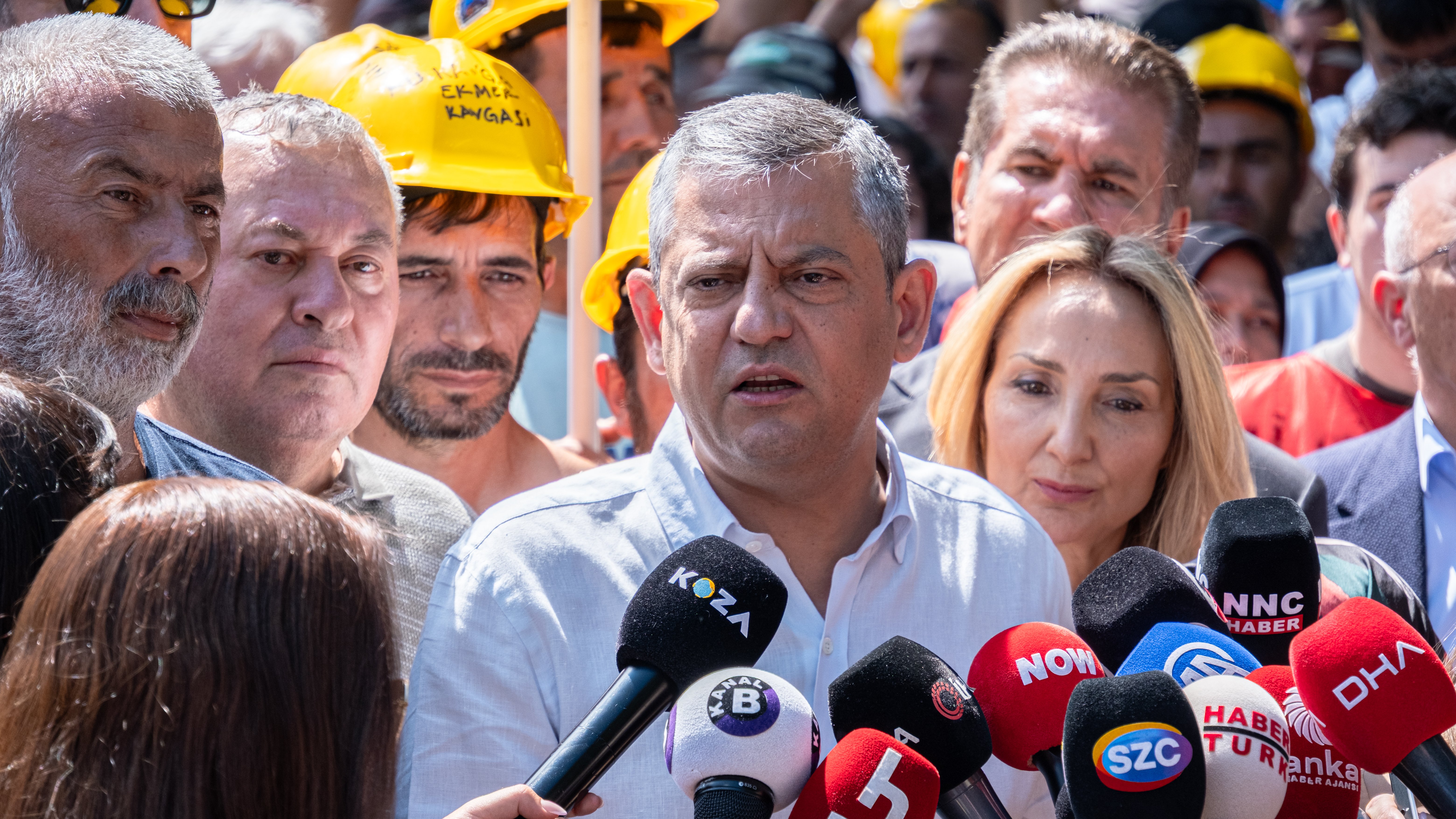 Özgür Özel, Ankara'da eylem yapan