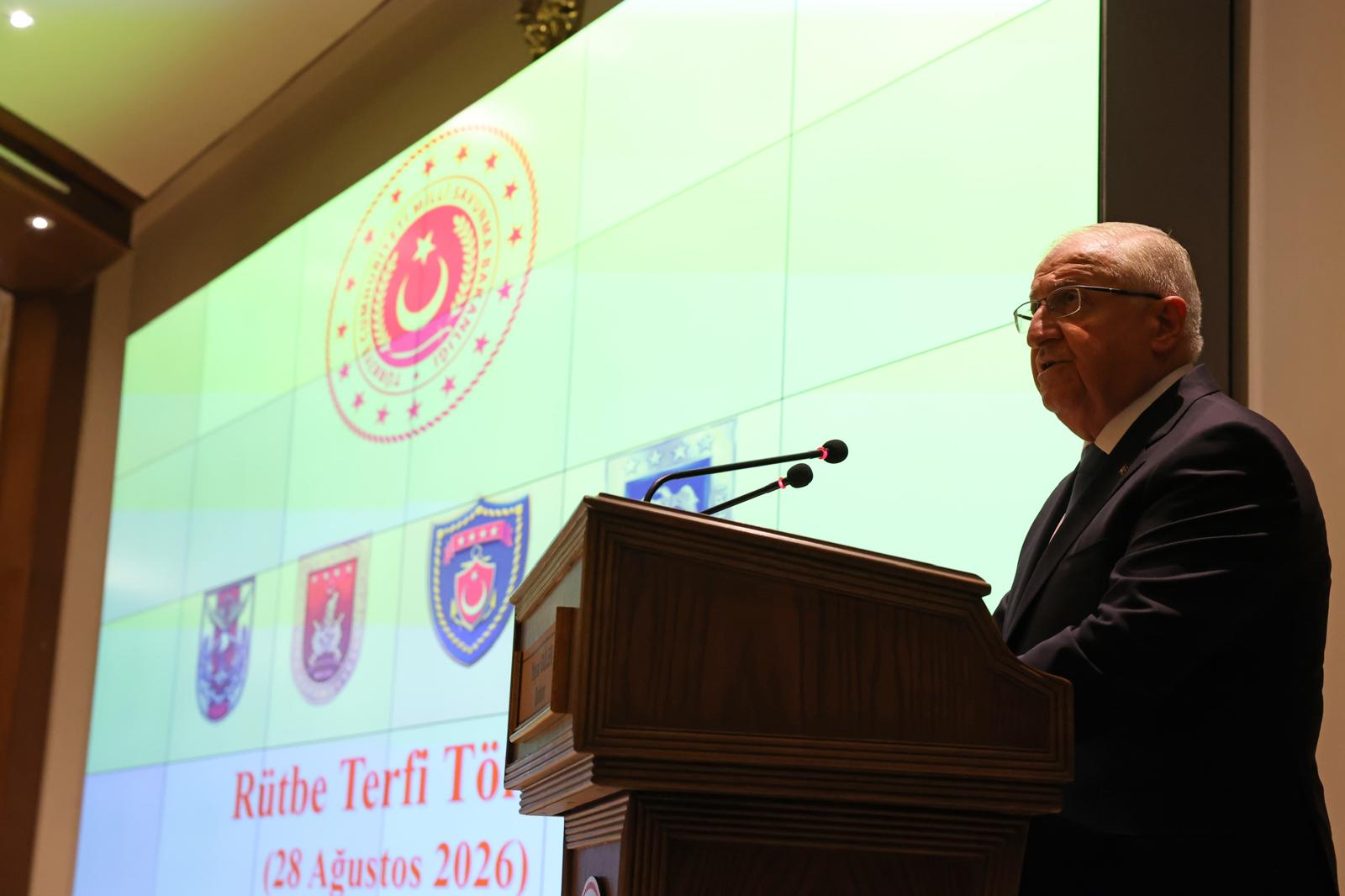 Milli Savunma Bakanı Yaşar Güler,