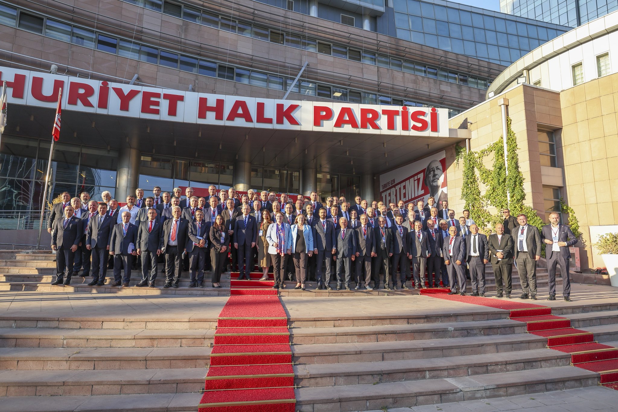 CHP’li 81 il başkanı, ortak