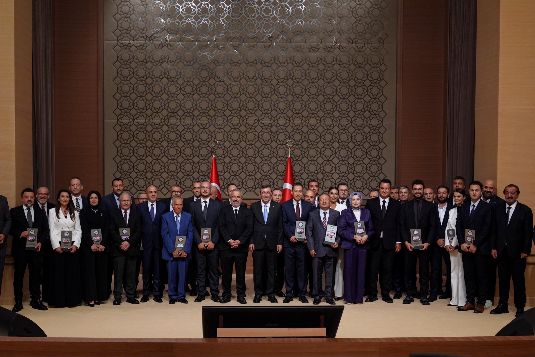 Cumhurbaşkanı Yardımcısı Cevdet Yılmaz,