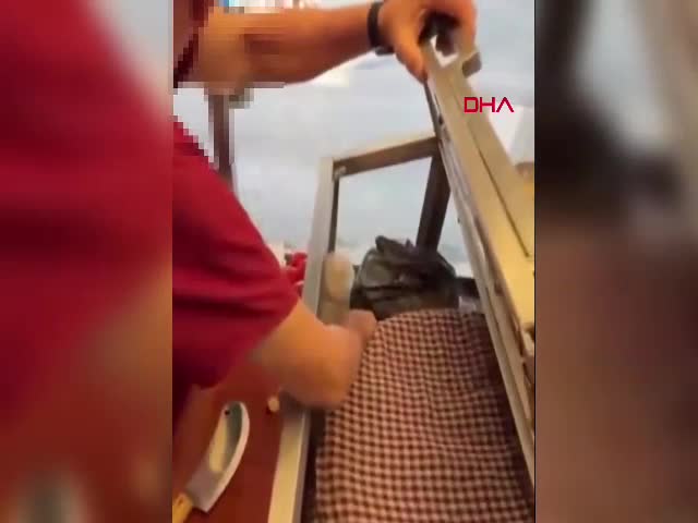 Adana'da çocuğu için lahmacun