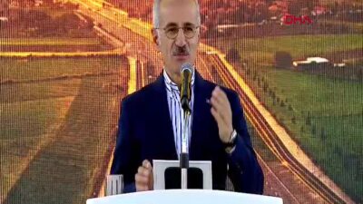 Ulaştırma ve Altyapı Bakanı Abdulkadir