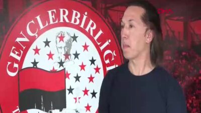 Gençlerbirliği-Fenerbahçe maçında forması çıkartılan çocuğun