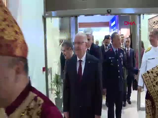 Milli Savunma Bakanı Yaşar