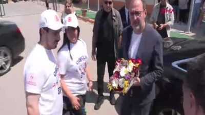 AK Parti İzmir Milletvekili Mehmet