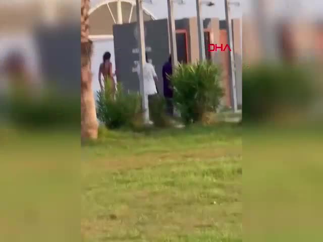 Antalya Belek'te tesettürlü kadınları