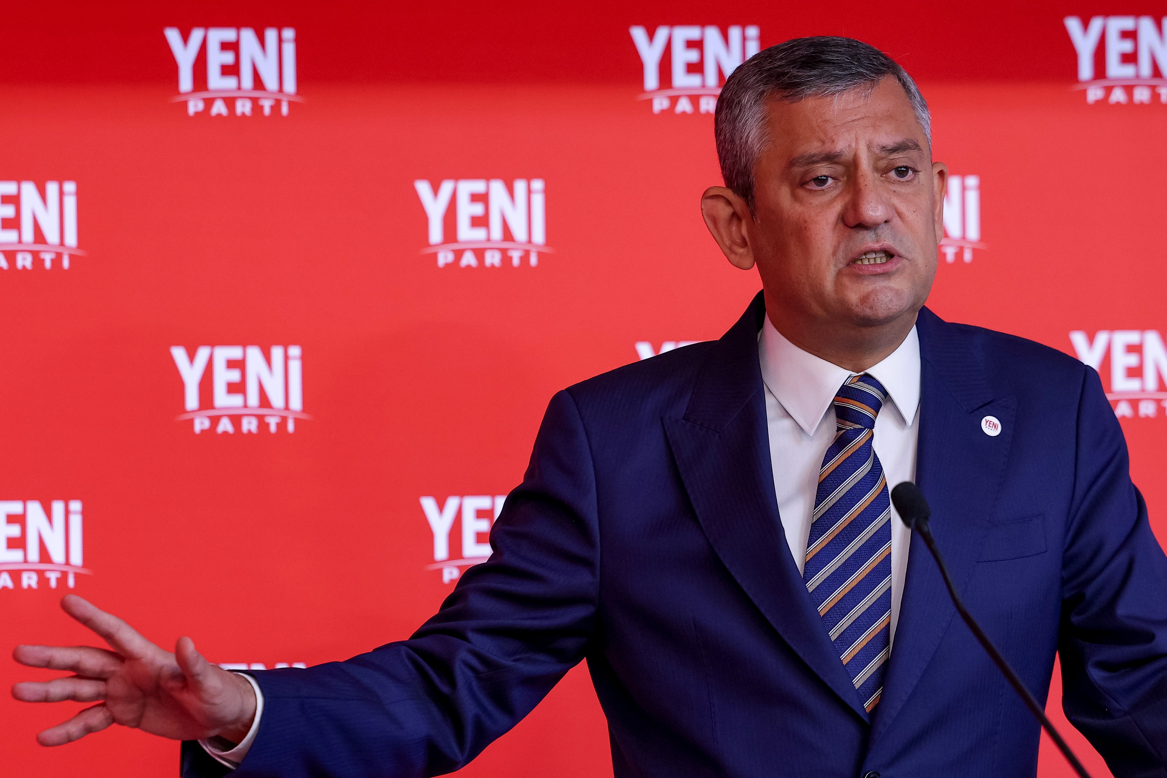 Yeni Parti Genel Başkanı Özgür