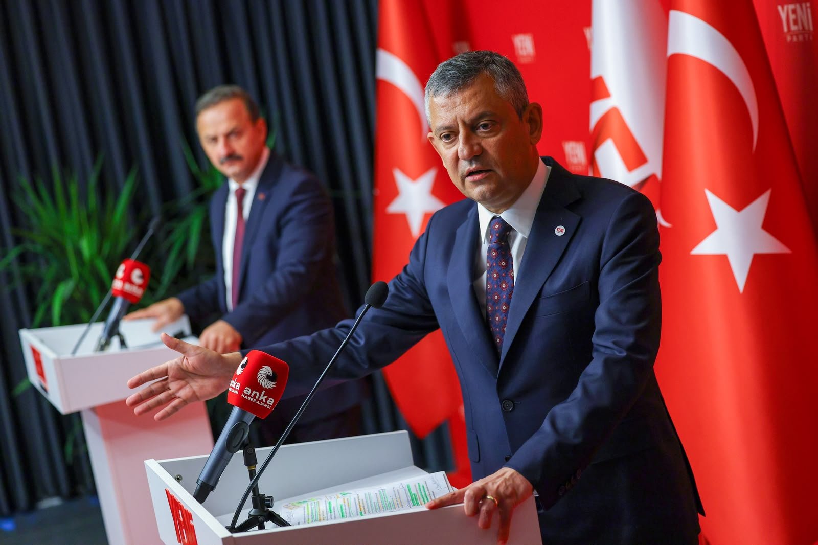 Yeni Parti Genel Başkanı Özgür