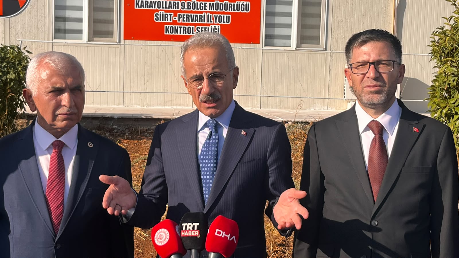 Ulaştırma ve Altyapı Bakanı Abdulkadir