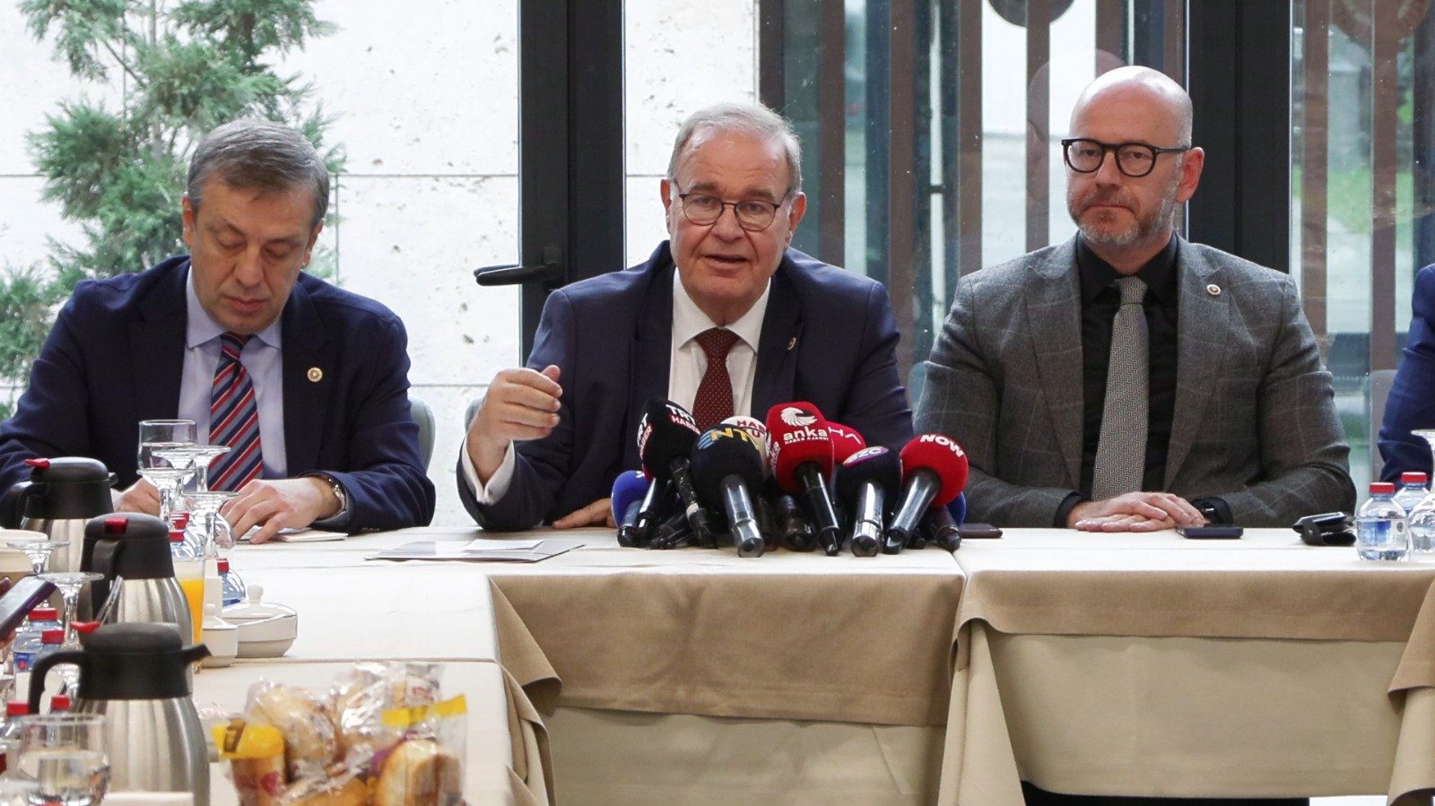 CHP Grup Başkanı Faik Öztrak,
