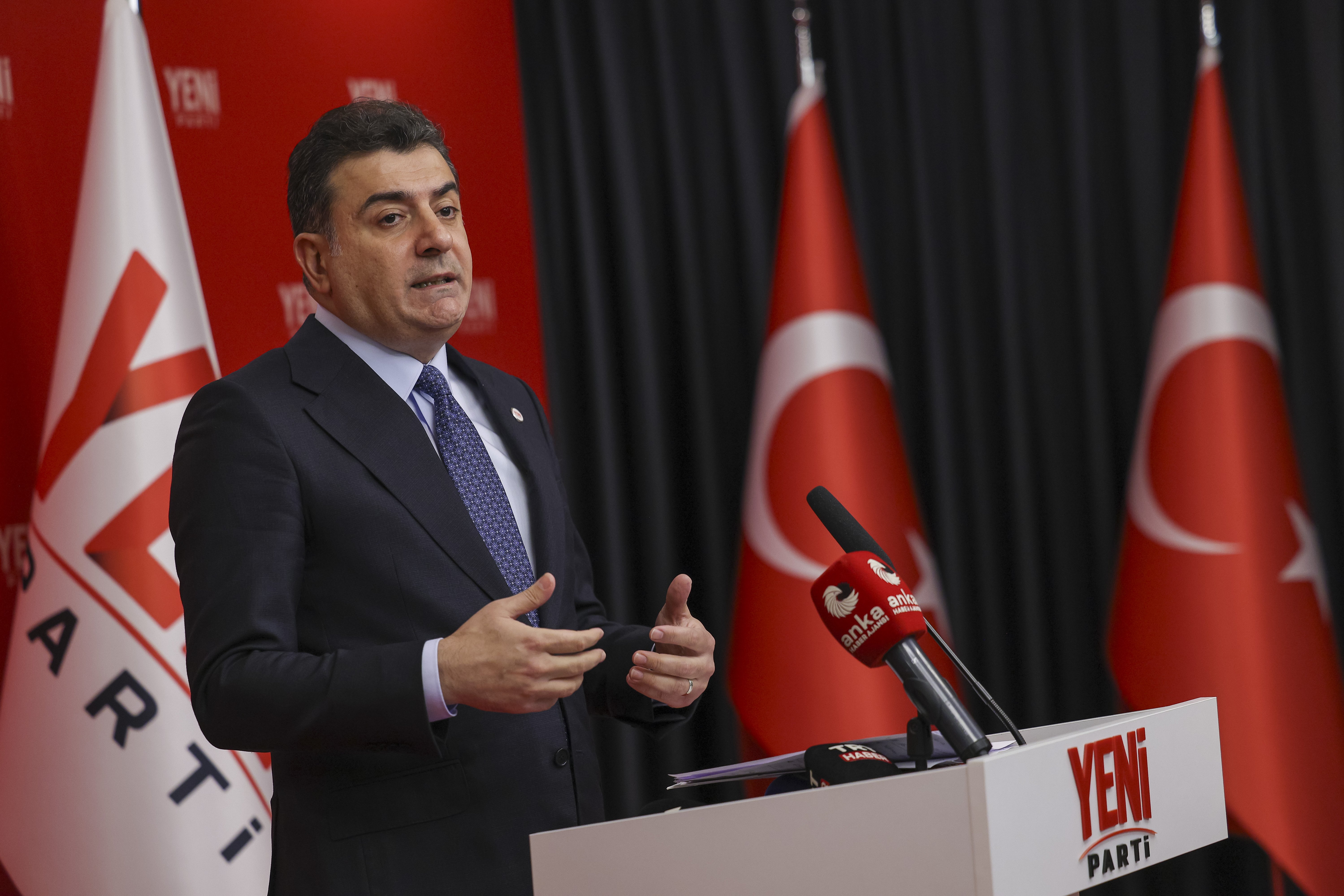 Yeni Parti Sözcüsü Zeynel Emre,