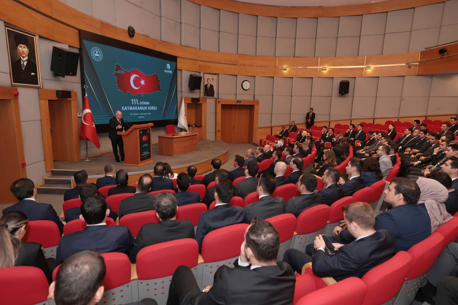 Milli Savunma Bakanı Yaşar Güler,