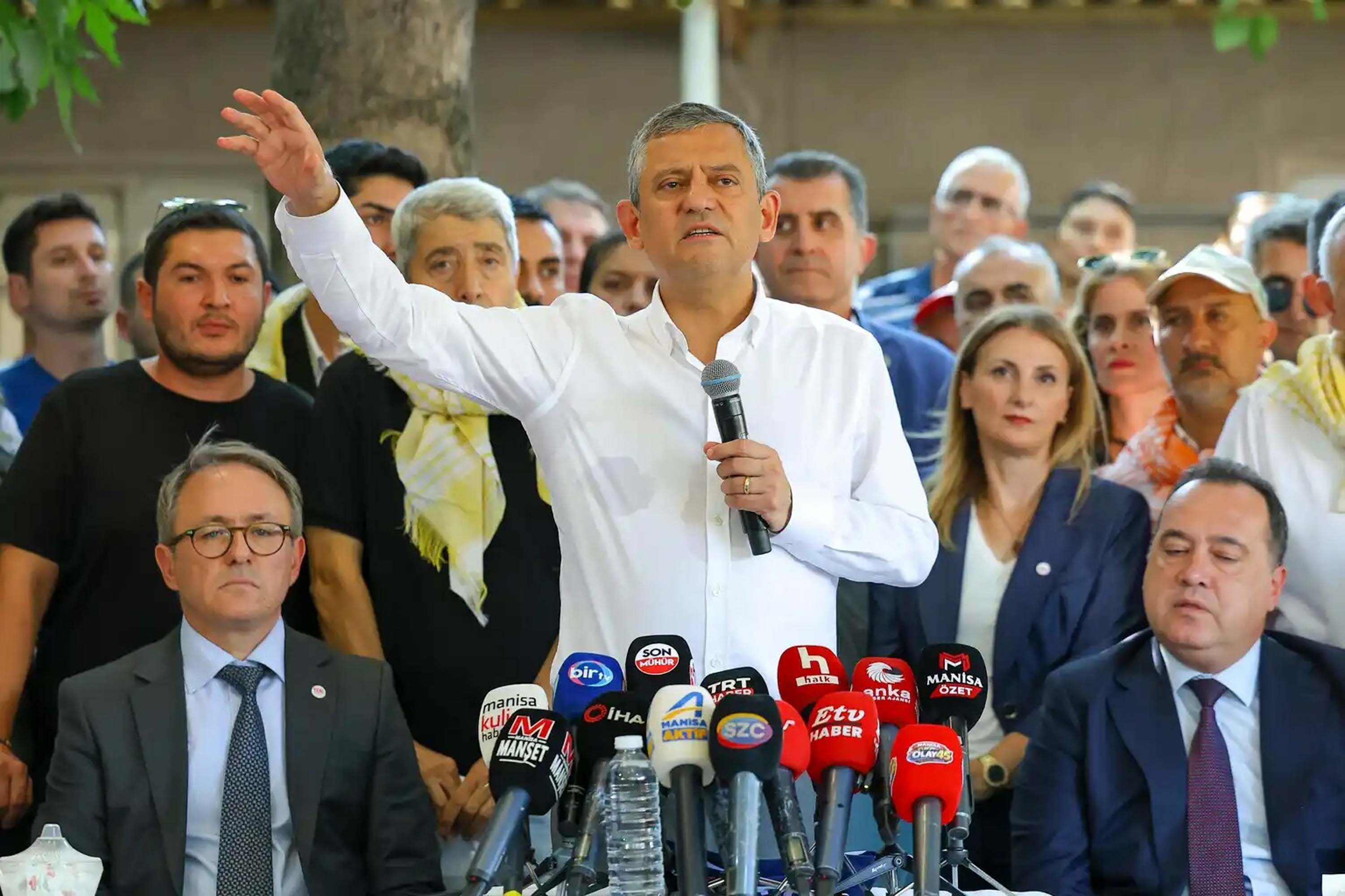 Yeni Parti Genel Başkanı Özgür