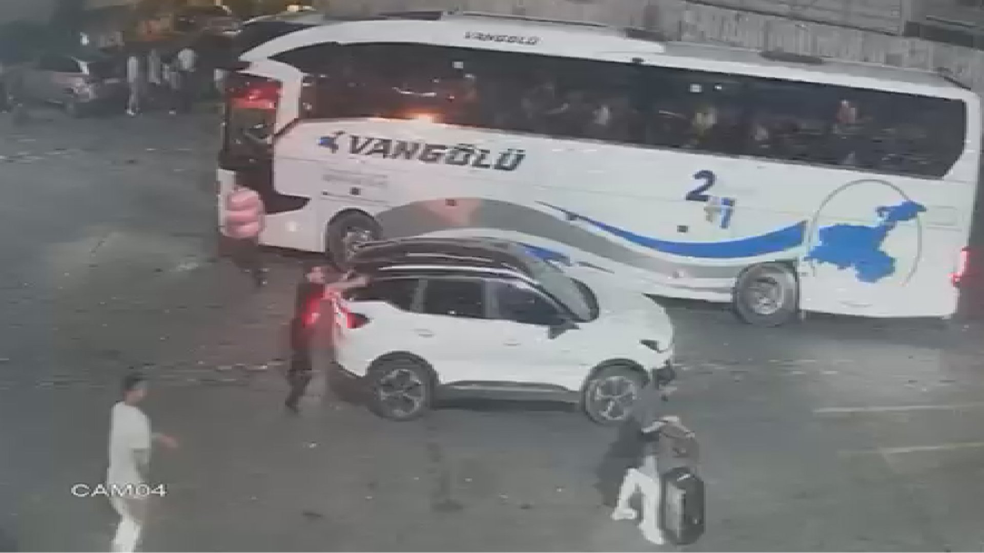 Sultanbeyli’de DEAŞ’lı Terörist Polise Ateş Açtı: Etkisiz Hale Getirildiği Anlar Kamerada