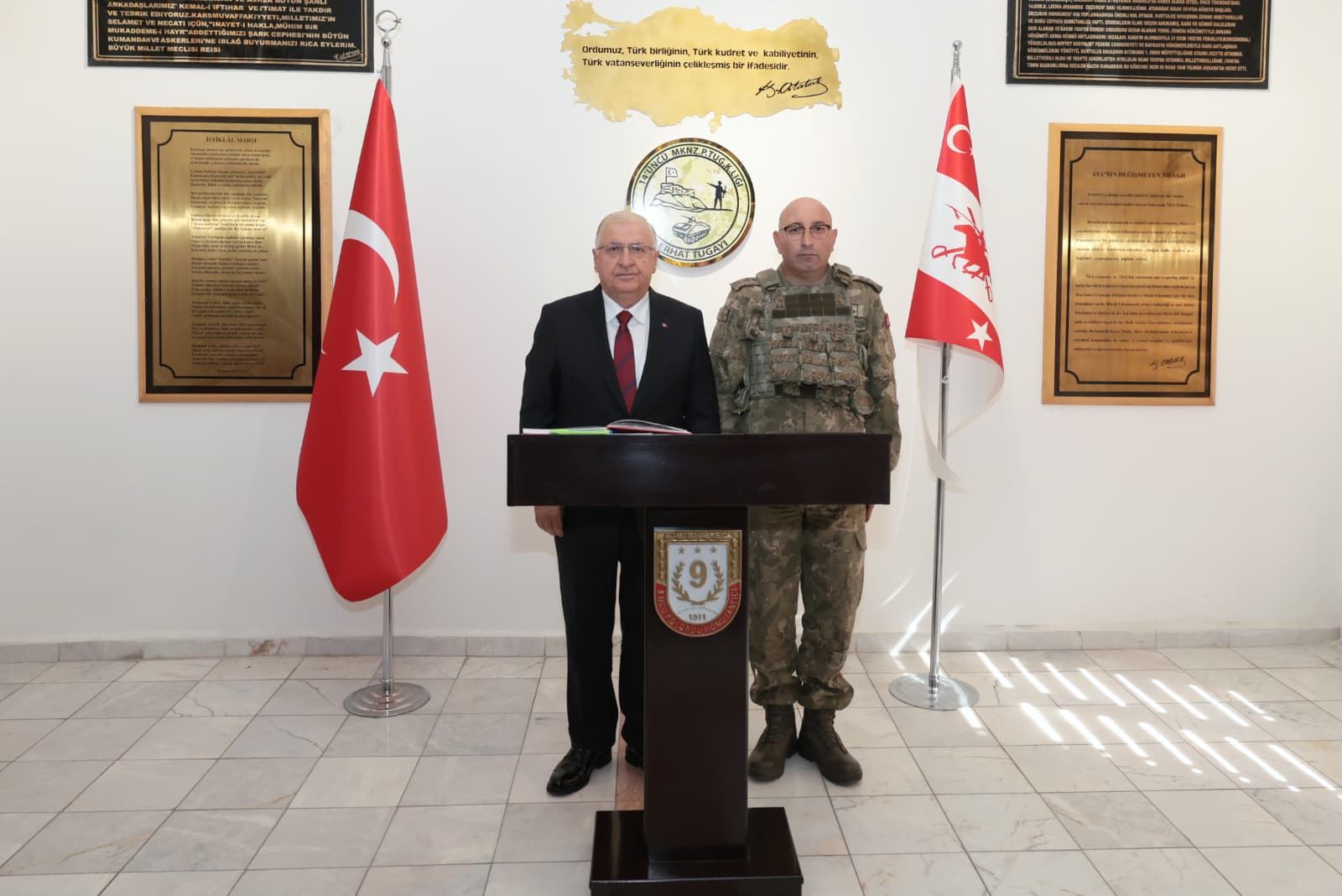 Milli Savunma Bakanı Yaşar Güler,
