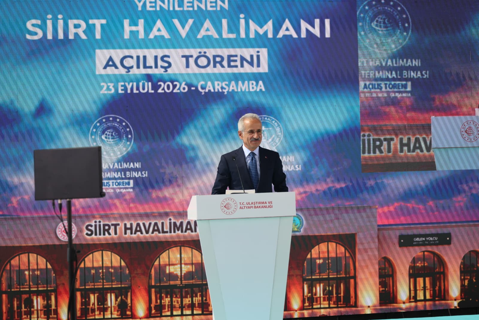 Ulaştırma ve Altyapı Bakanı Abdulkadir