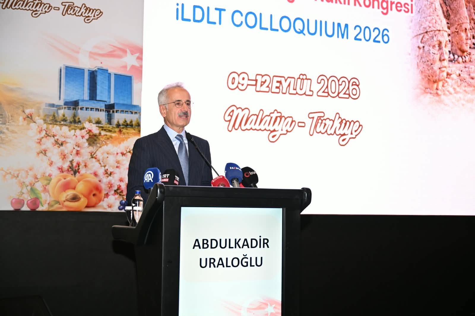 Ulaştırma ve Altyapı Bakanı Abdulkadir