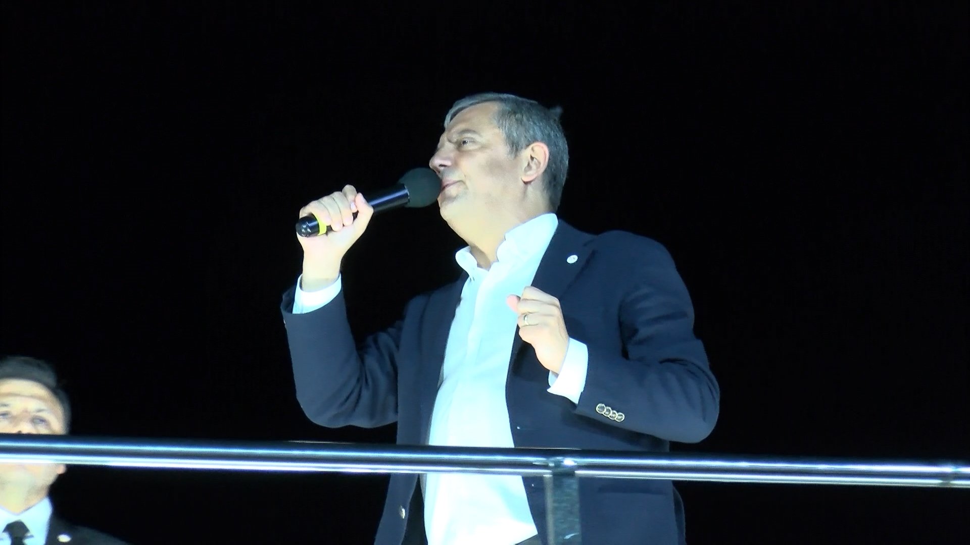 Yeni Parti Genel Başkanı Özgür