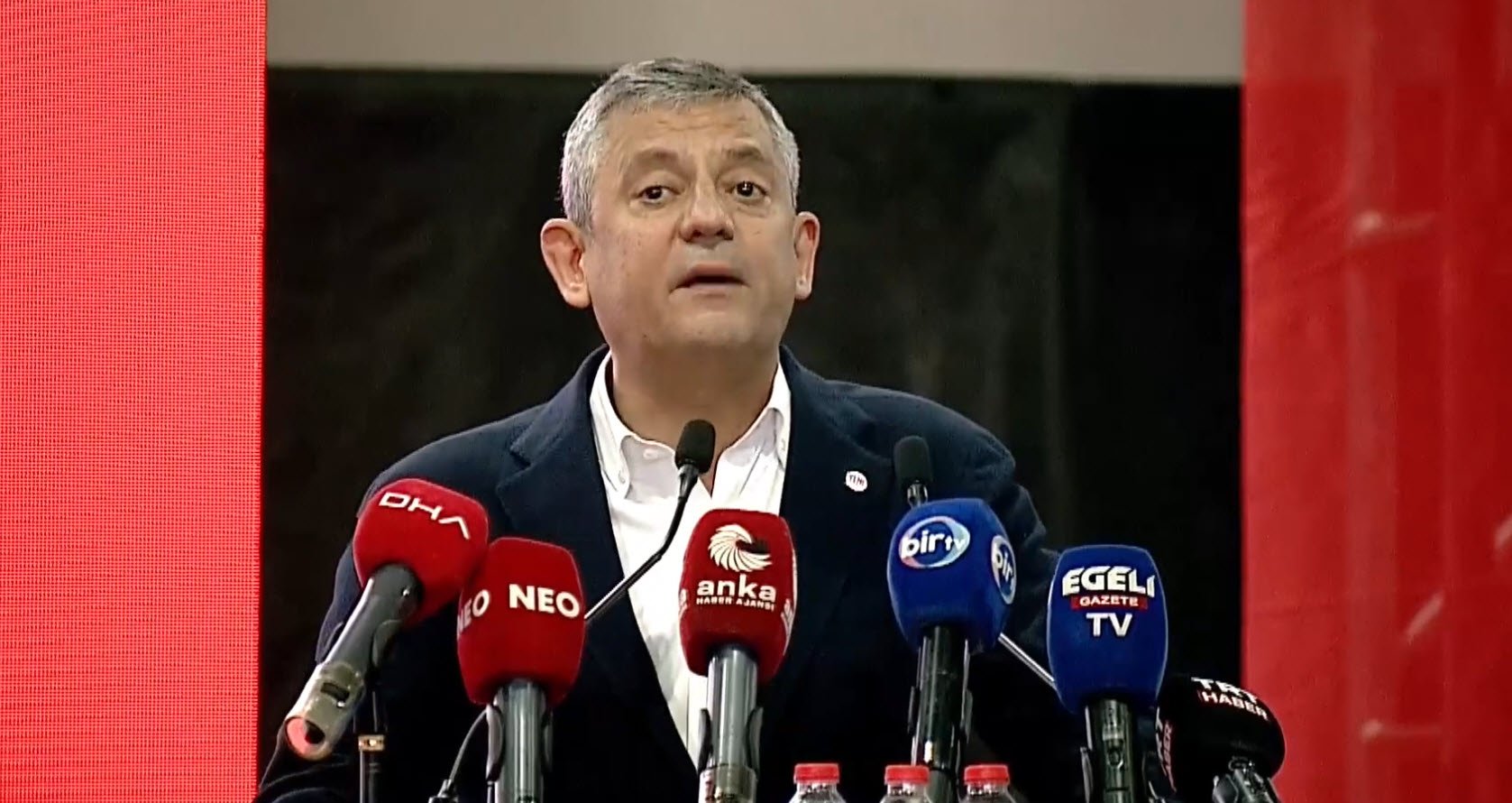 Yeni Parti Genel Başkanı Özgür