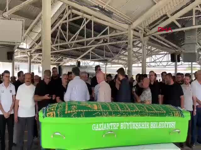 Girne'de batan gemide hayatını