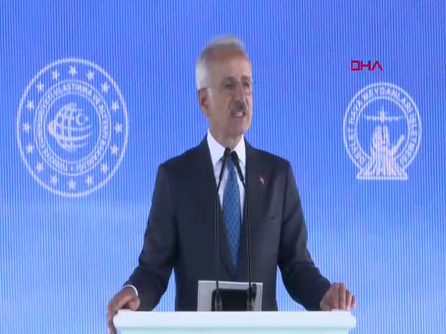 Bakan Uraloğlu Samsun Çarşamba Havalimanı’nın Yeni Terminali İçin Temel Attı