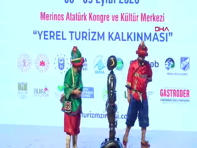 Bursa Turizm Zirvesi'nde konuşan
