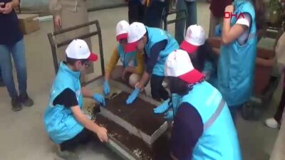 Erzurum'da çocuk hakları komitesi üyeleri,
