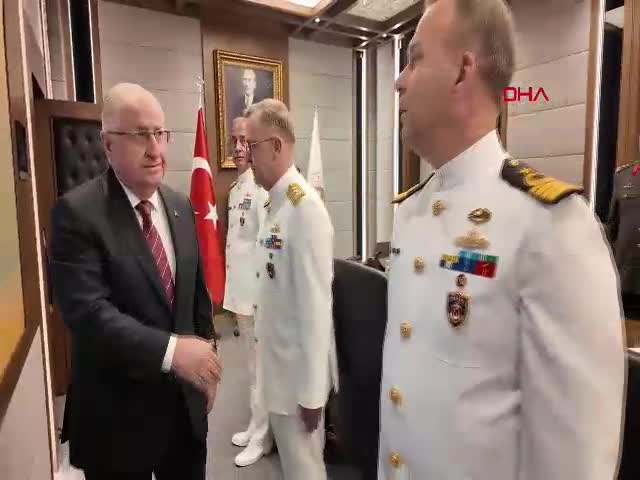 Milli Savunma Bakanı Yaşar