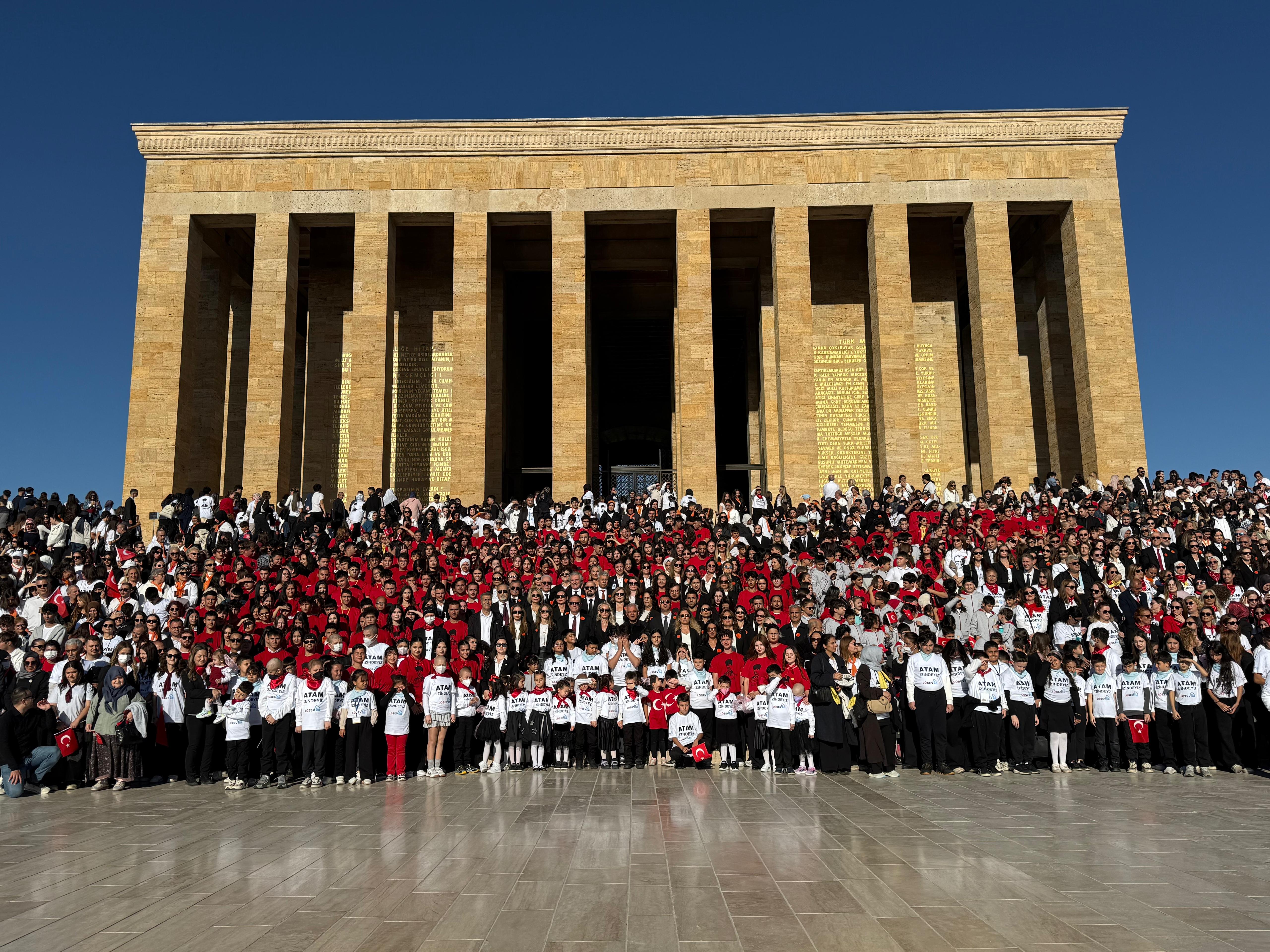LÖSEV'in geleneksel Anıtkabir buluşmasına 100